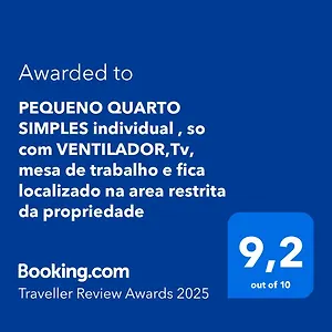 Pequeno Individual , Ventilador,tv, Mesa De Trabalho, Bairro Do Espinheiro Quarto em Acomodações Particulares
